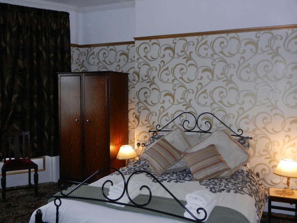 Somerton 4* Lowestoft