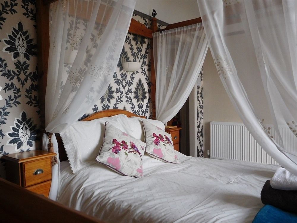 Guest house Somerton 4*