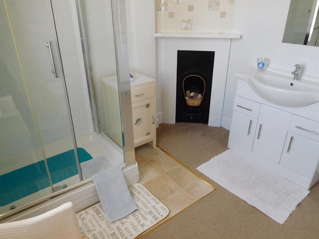 Somerton Guest house Lowestoft